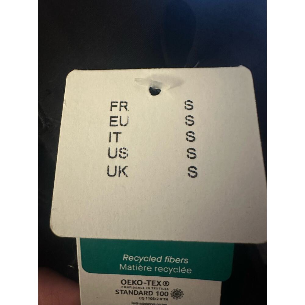 Chantelle Women's Black Stretch Eco Comfort Low Impact Sports Bra Size Small NWT - Picture 4 of 4